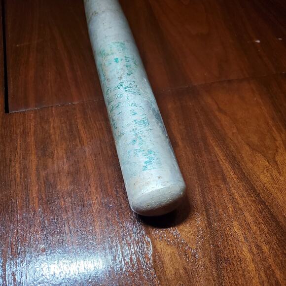 Softball Bat 30in - Picture 5 of 7